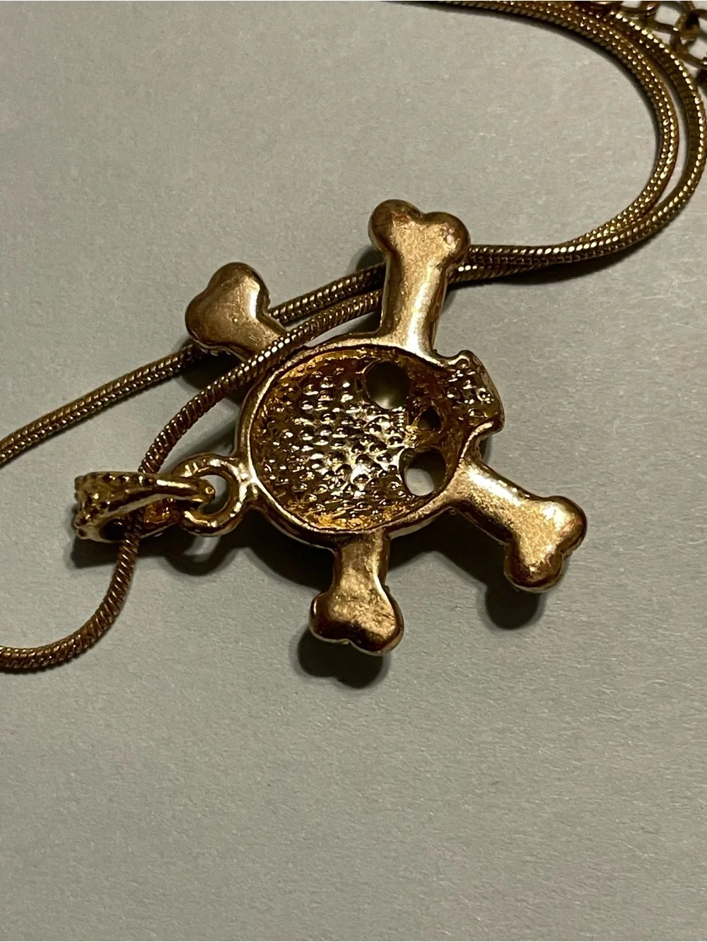 Skull & Cross Bones Gold Tone Rhinestone Icing Necklace #9210 💎 SALE